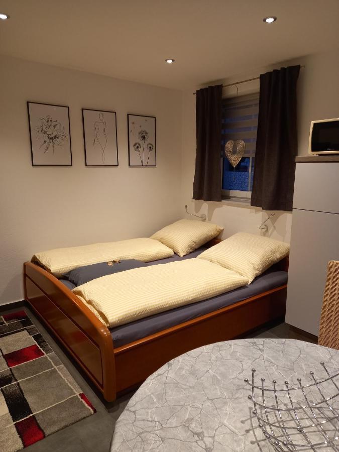 Cafe Und Pension Ringer Vilseck Екстер'єр фото