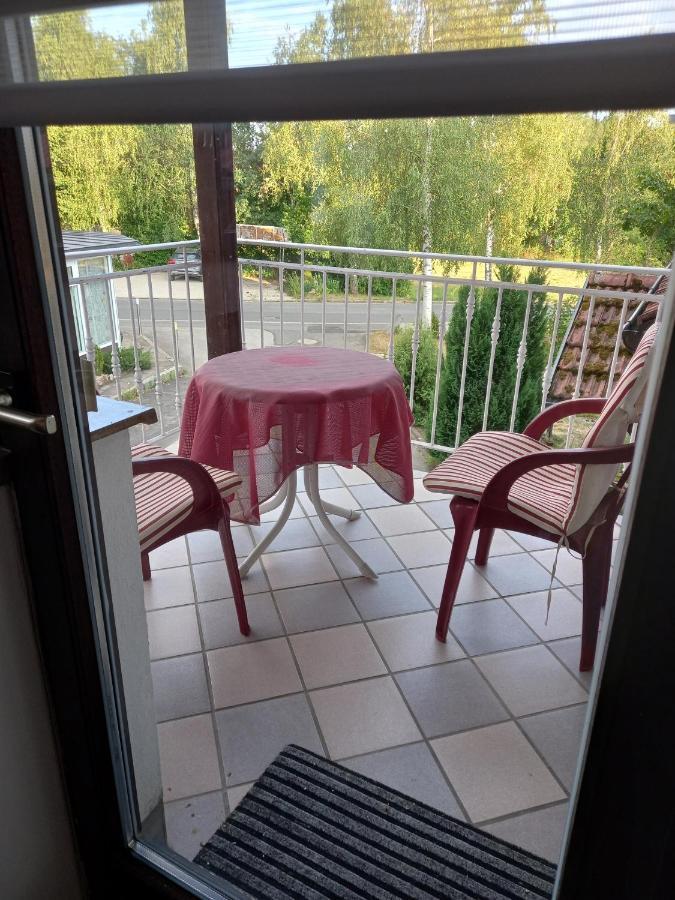 Cafe Und Pension Ringer Vilseck Екстер'єр фото