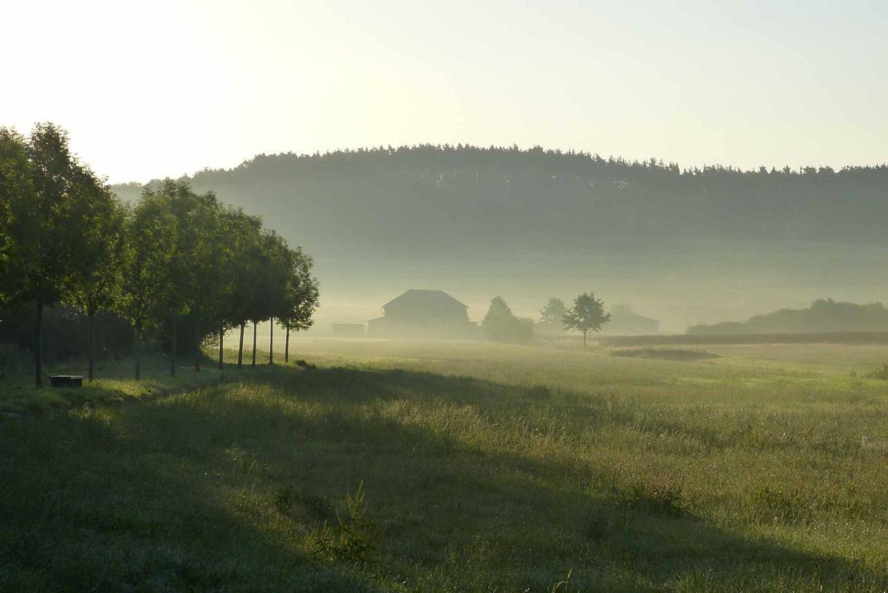 Cafe Und Pension Ringer Vilseck Екстер'єр фото